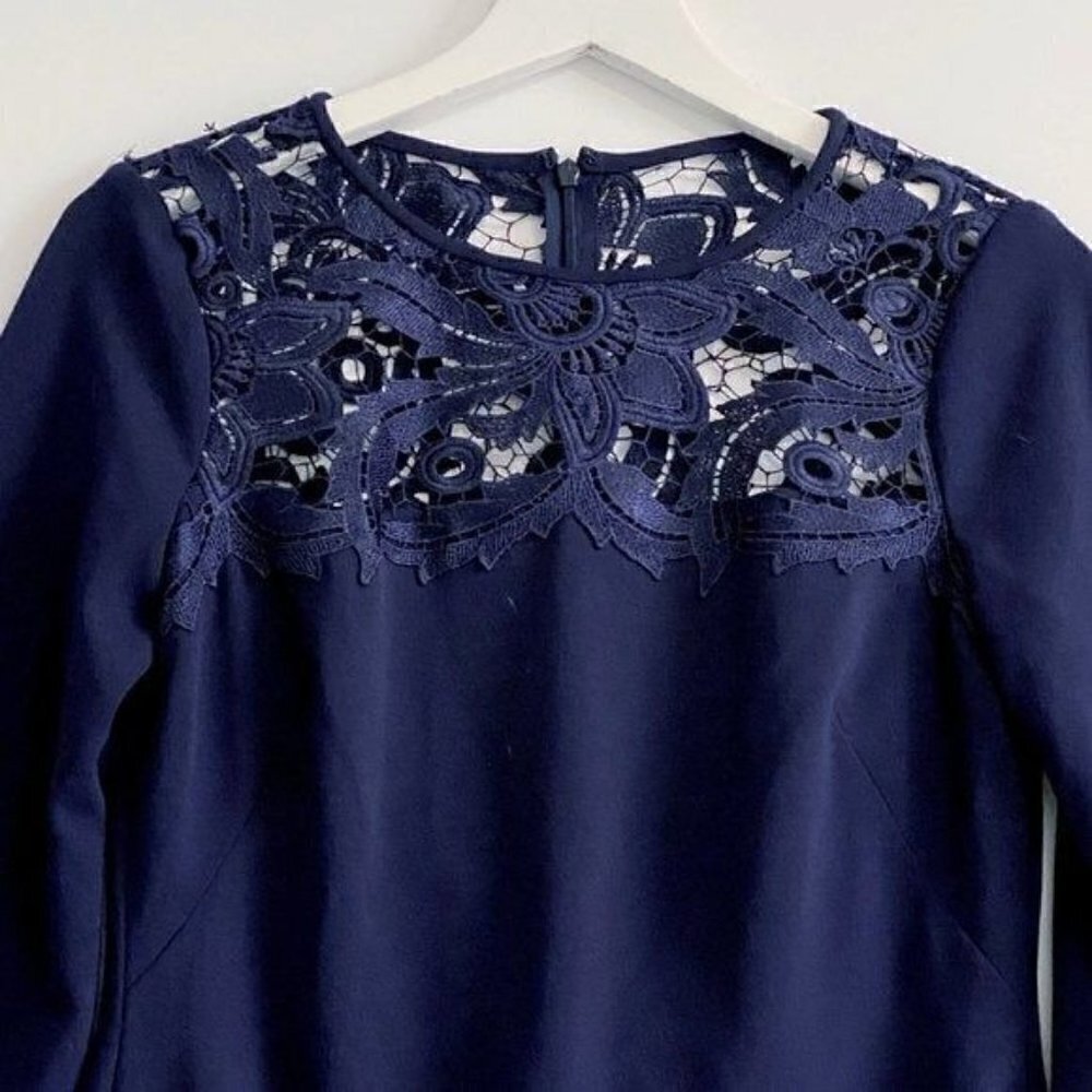 Lauren Ralph Lauren Lace Yoke Navy dress,  Size 2 - Picture 5 of 11